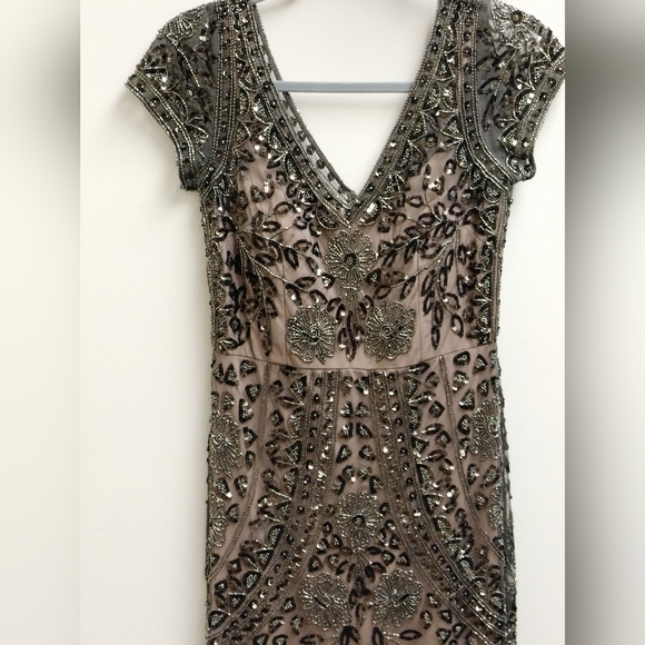 COPY - Oleg Cassani, bronze beaded gown size 6 - Picture 2 of 4